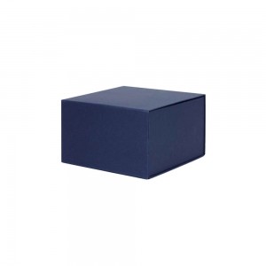 Luxe magneetdoos 10x10x7 cm blauw kraft